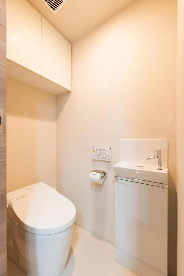 Hiz Hotel Ginza Tokyo Japan
